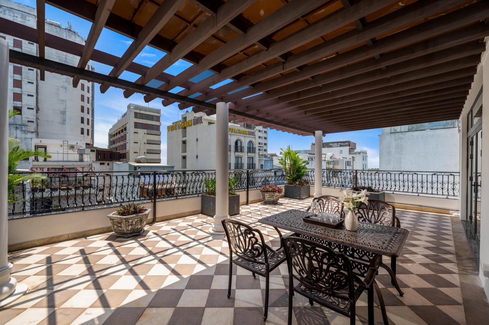 Palazzo Hotel&apartment Khách sạn 4*